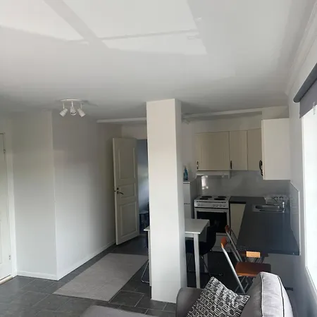 Modern Apartment *